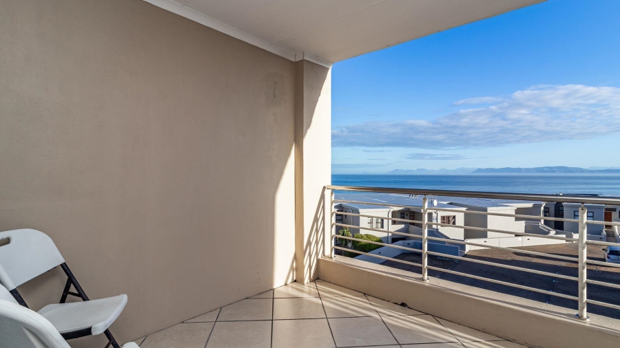 2 Bedroom Property for Sale in De Kelders Western Cape